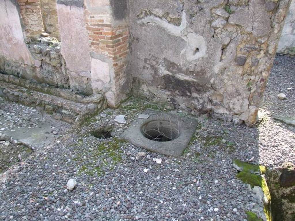 VI.5.17 Pompeii. March 2009.  Cistern in atrium area, near West wall.