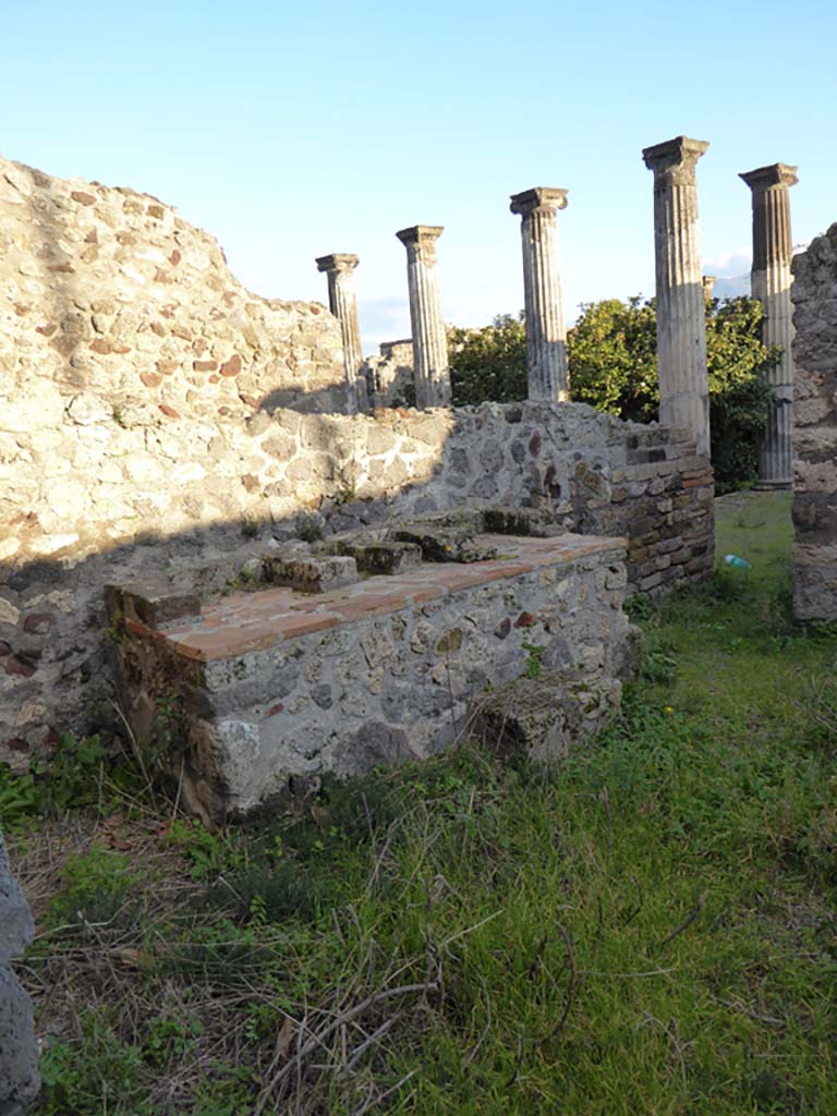 VI.6.1 Pompeii. January 2017. Room 16, looking east across reconstructed hearth in kitchen.
Foto Annette Haug, ERC Grant 681269 DCOR.
