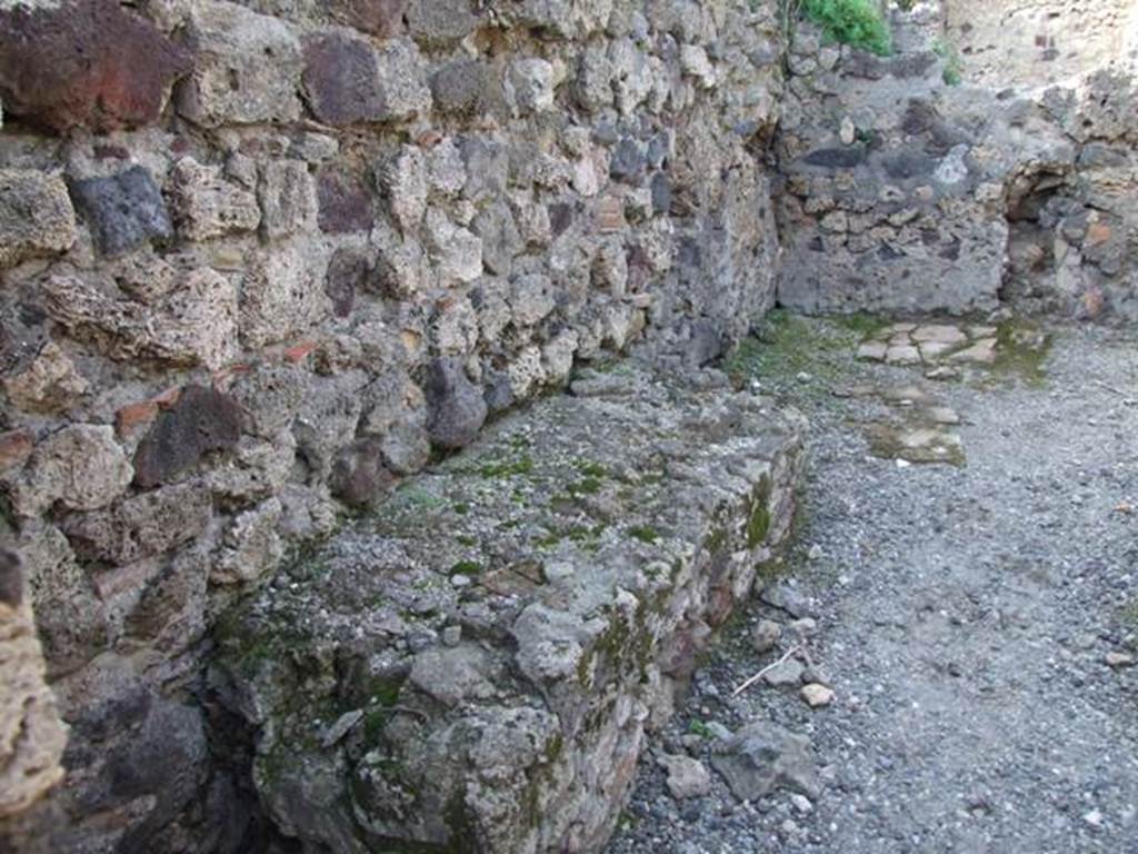 VI.7.6 Pompeii.  March 2009.  West Portico, looking north to Latrine.