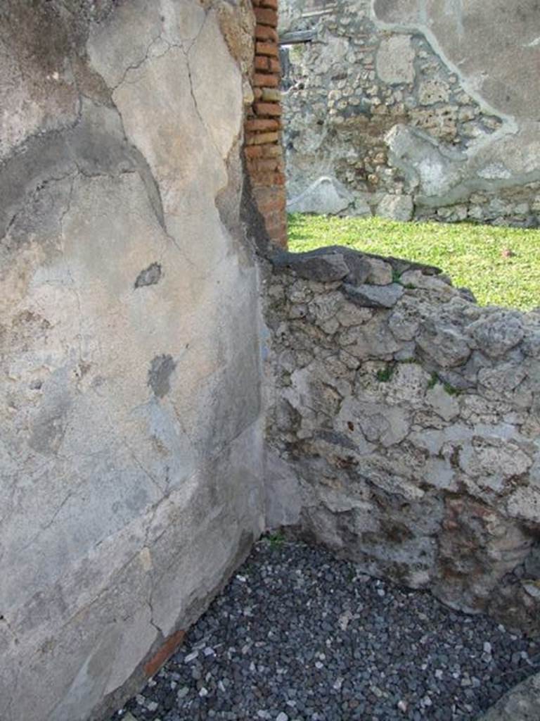 VI.7.6 Pompeii.  March 2009. Room 9.  North west corner of Tablinum.