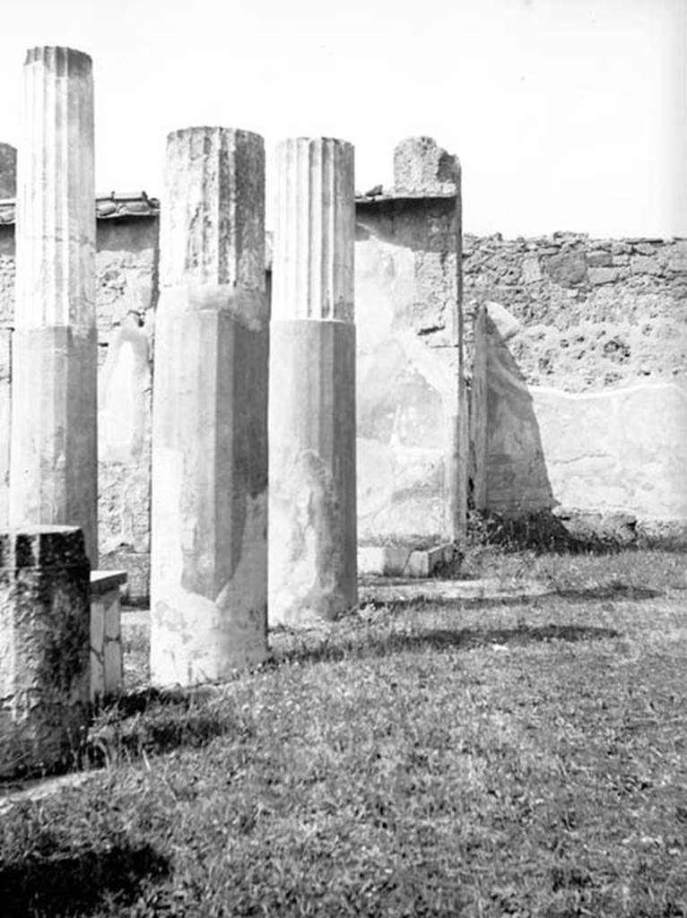 231511 Bestand-D-DAI-ROM-W.770.jpg
VI.9.6 Pompeii. W.770 
Room 3, looking north along east side of atrium towards doorway to room 11 (on right).
Photo by Tatiana Warscher. Photo © Deutsches Archäologisches Institut, Abteilung Rom, Arkiv. 

