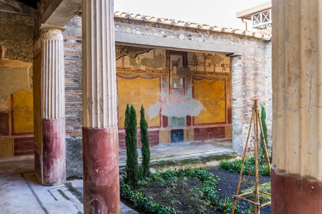 VI.9.6 Pompeii. January 2023. Room 6, looking towards west wall from south portico. Photo courtesy of Johannes Eber.