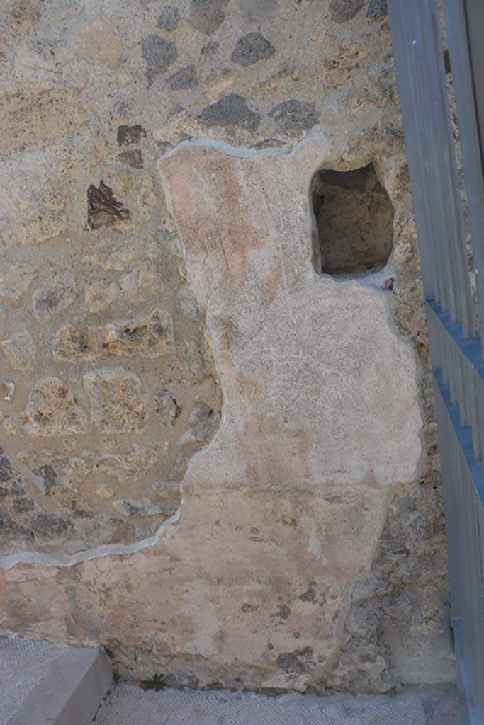 VI.10.7 Pompeii. July 2017. Room 1, remaining plaster on south wall of entrance vestibule.
Foto Annette Haug, ERC Grant 681269 DÉCOR.
