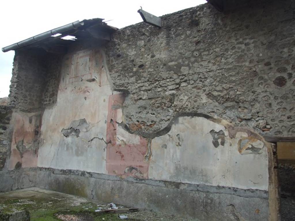 VI.10.11 Pompeii.  March 2009.  Room 15.  Triclinium.  West wall.

