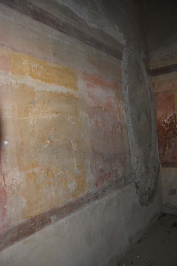 VI.11.10 Pompeii. October 2017. Room 44, looking west along south wall.
Foto Annette Haug, ERC Grant 681269 DÉCOR
