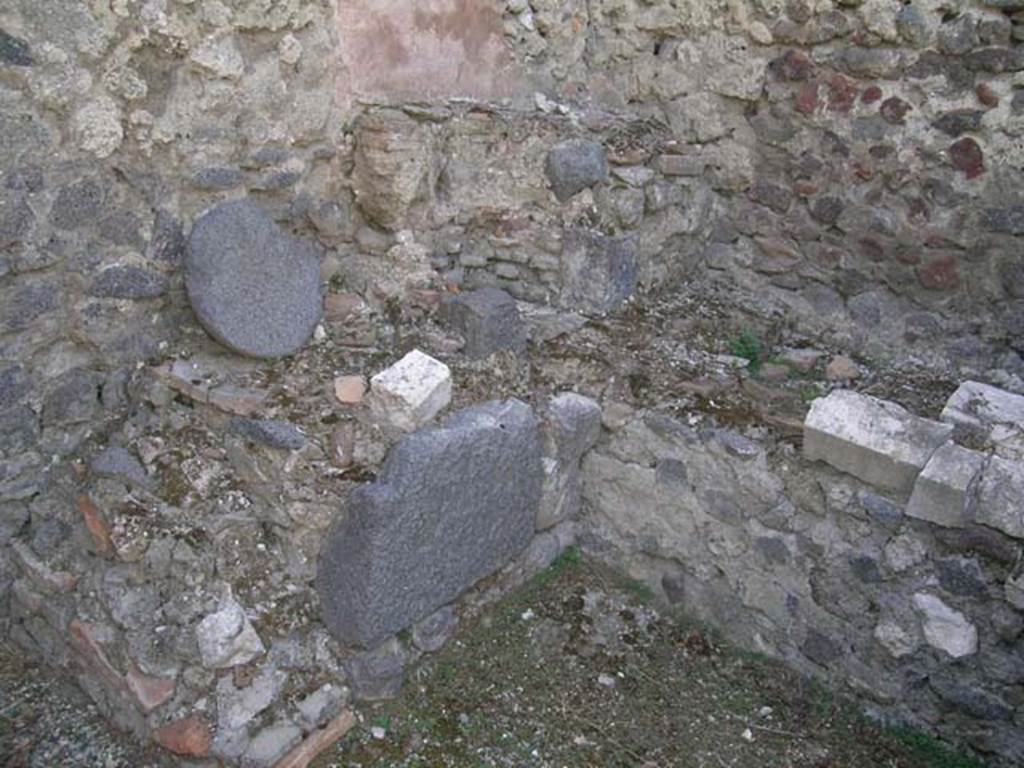 VI.14.22 Pompeii. June 2005. Room 9, kitchen. Photo courtesy of Nicolas Monteix.