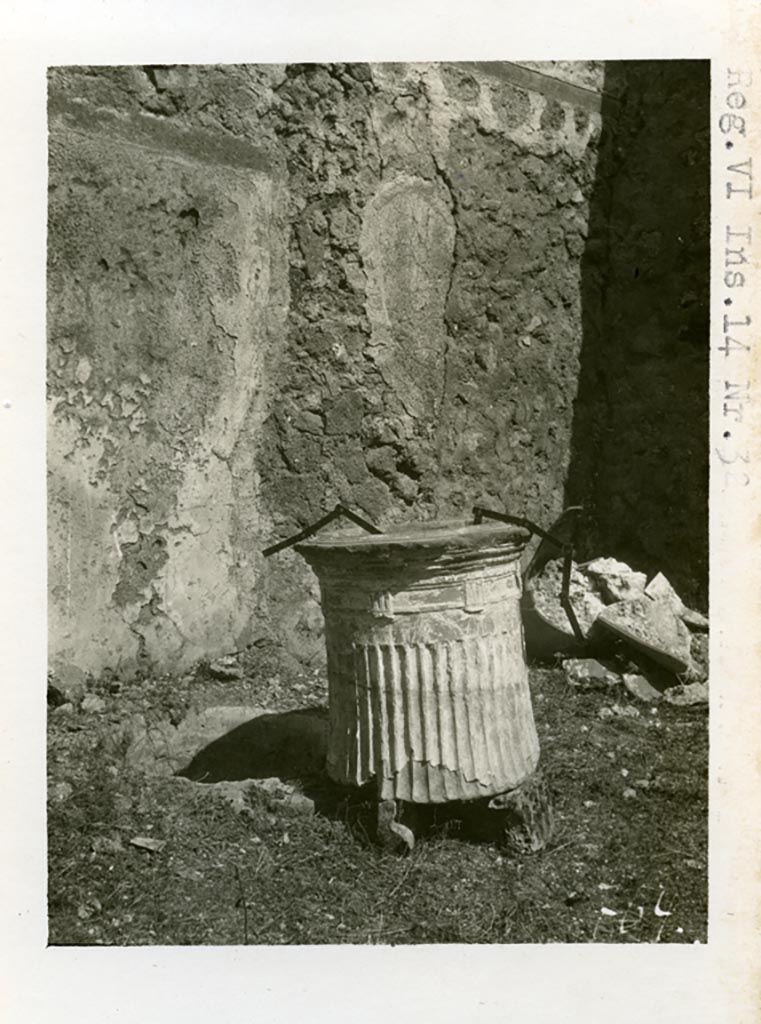 VI.14.30 Pompeii, but shown as VI.14.32 on photo. Pre-1937-39. 
Puteal, perhaps this is the second puteal found in VI.14.30.
Photo courtesy of American Academy in Rome, Photographic Archive. Warsher collection no. 765.

