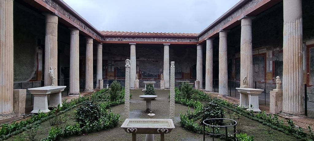 VI.15.1 Pompeii. January 2023. Looking south across peristyle, from north portico. Photo courtesy of Miriam Colomer.