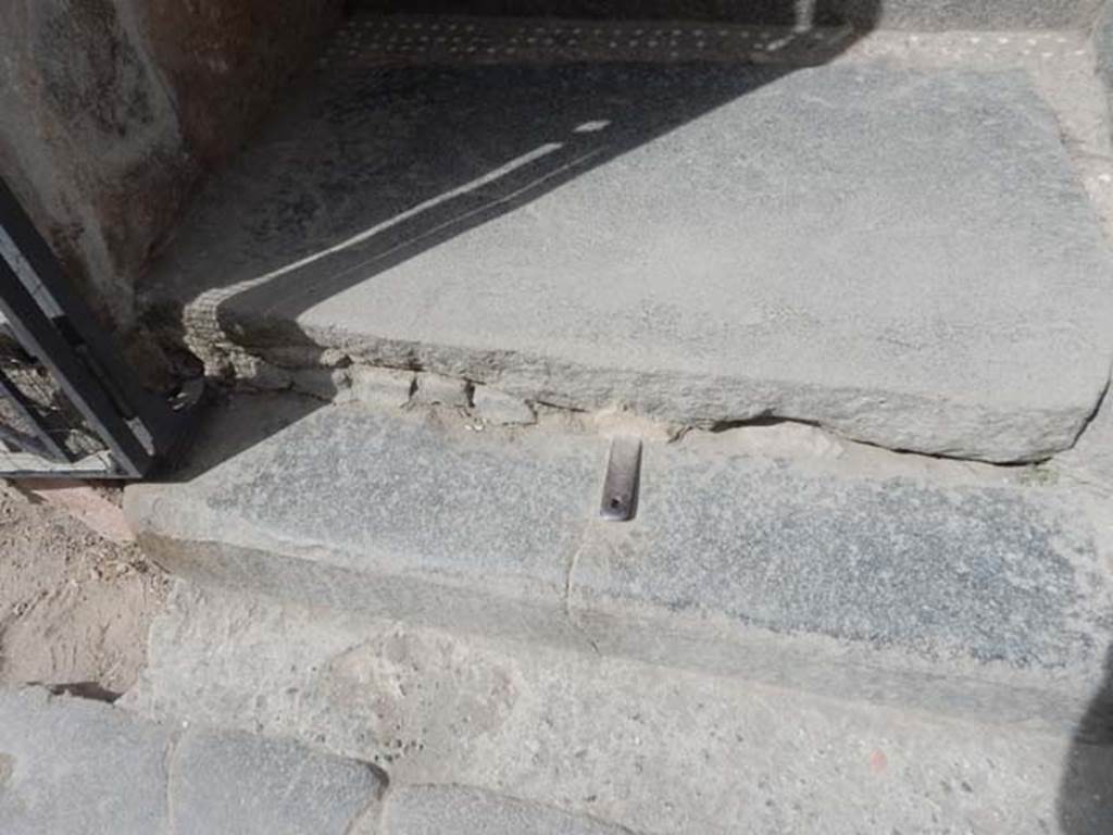 VI.15.1 Pompeii. May 2017. Lava steps from roadway to entrance doorway.  Photo courtesy of Buzz Ferebee.
