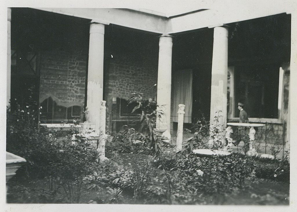 VI.15.1 Pompeii. 4th October 1937. Looking towards north-east corner of peristyle. Photo courtesy of Rick Bauer.