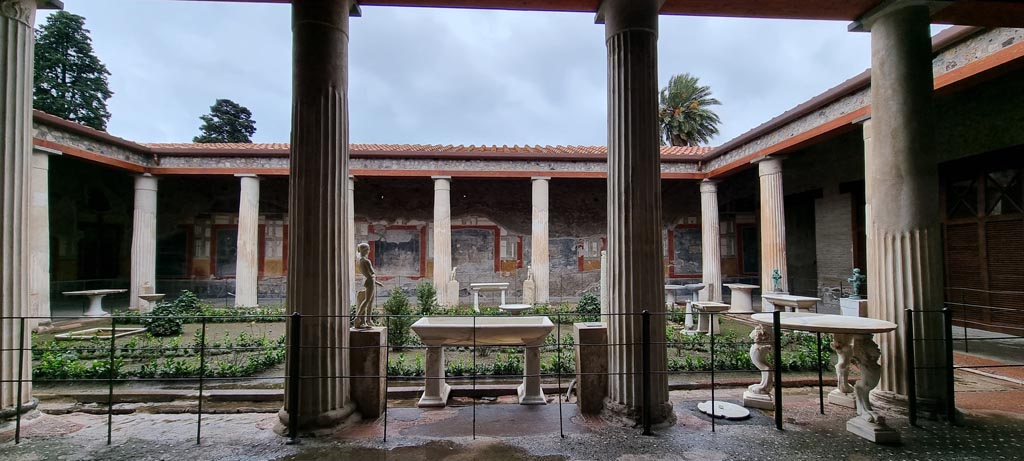 VI.15.1 Pompeii. April 2023. Looking west from east portico. 
Photo courtesy of Giuseppe Ciaramella.
