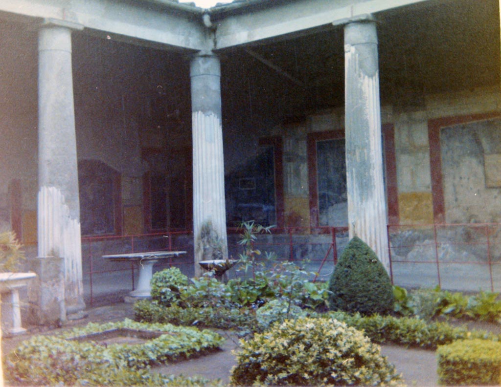 VI.15.1 Pompeii, 1978. Looking towards the south-west corner of the peristyle. Photo by Stanley A. Jashemski.   
Source: The Wilhelmina and Stanley A. Jashemski archive in the University of Maryland Library, Special Collections (See collection page) and made available under the Creative Commons Attribution-Non Commercial License v.4. See Licence and use details. J78f0244
