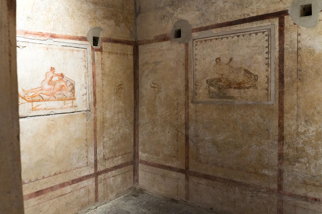 VI.15.1 Pompeii. December 2006. West wall, erotic painting in bedroom (x’), used either by servants or as a private brothel?