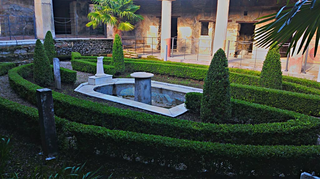 VI.16.7 Pompeii. December 2019. 
Looking north-west across peristyle garden, from east portico at south end. Photo courtesy of Giuseppe Ciaramella.
