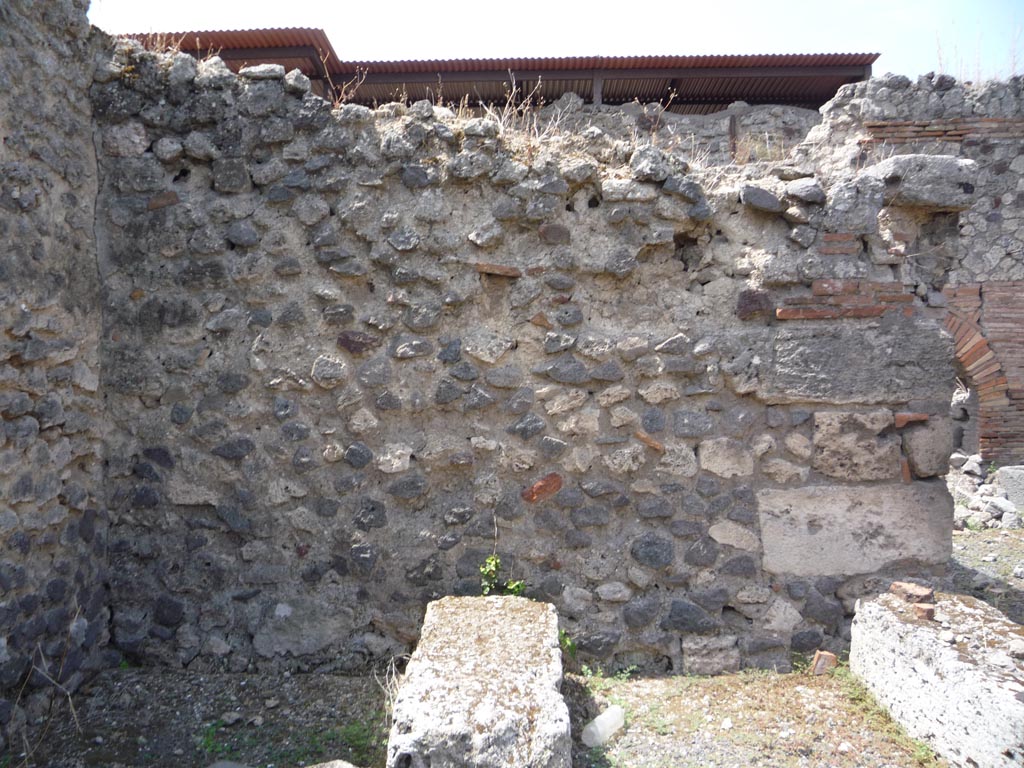 VII.1.36 Pompeii. October 2009. Looking towards west wall. Photo courtesy of Jared Benton.