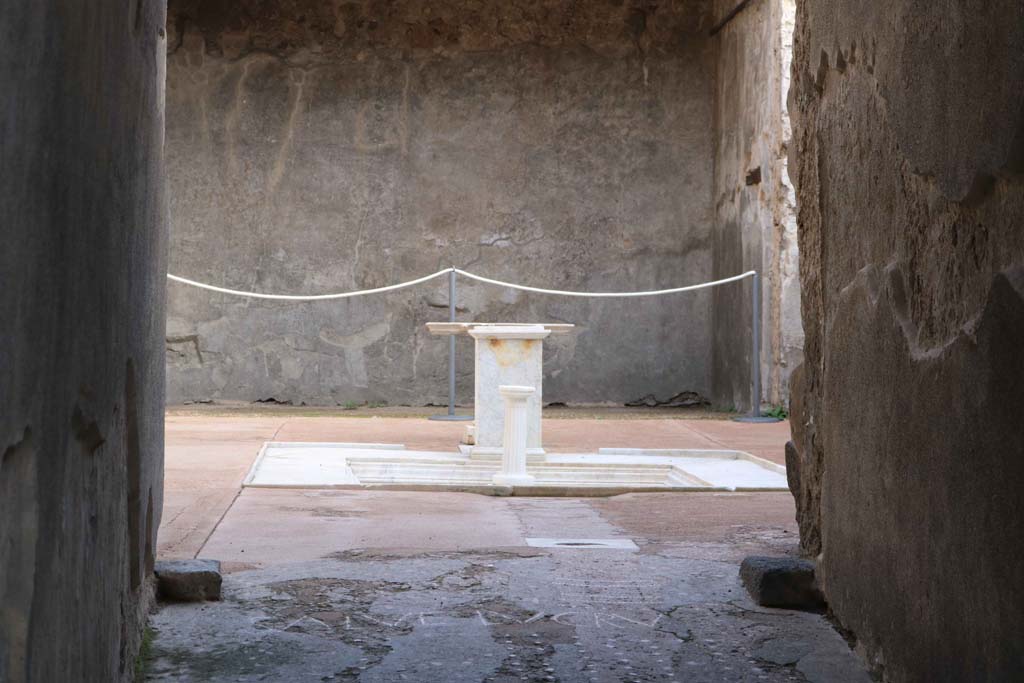 VII.1.47, Pompeii. December 2018. Entrance corridor 1 with mosaic of SALVE LVCRV. Photo courtesy of Aude Durand.

