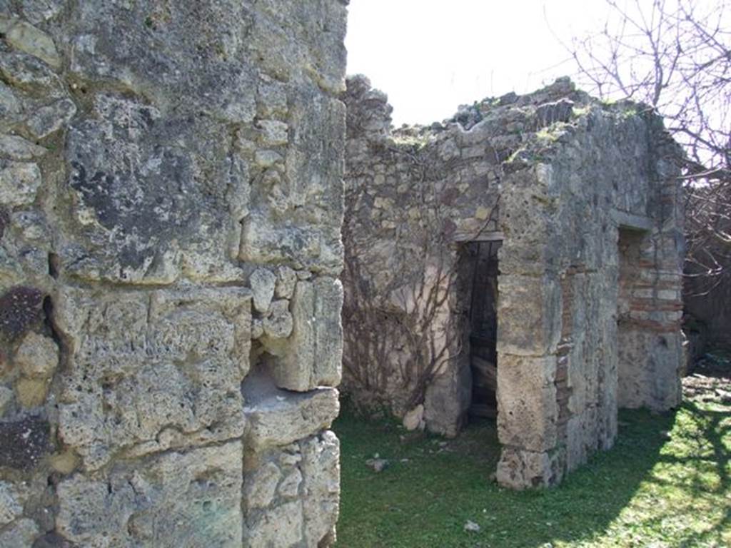 VII.2.16 Pompeii.  March 2009.  Doorway to Room 10. Oecus.