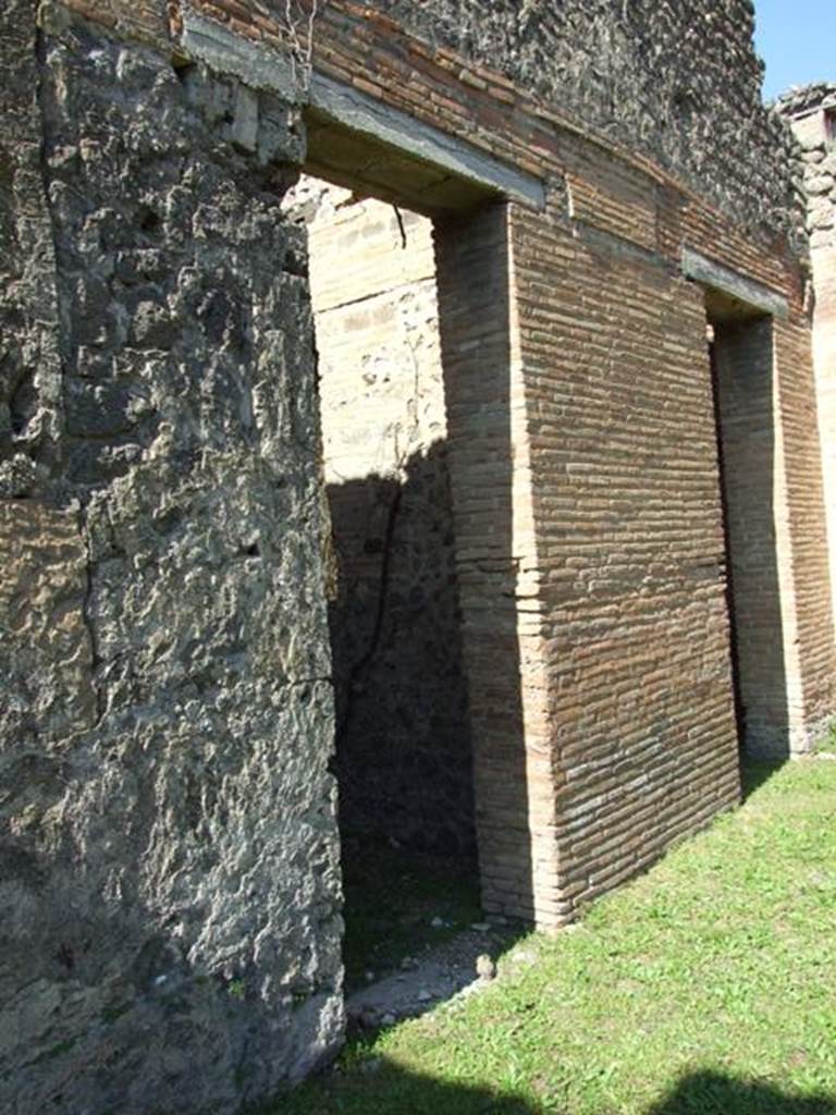 VII.2.18 Pompeii. October 2017. Room 7, west wall of cubiculum, and upper floor.
Foto Taylor Lauritsen, ERC Grant 681269 DÉCOR.
