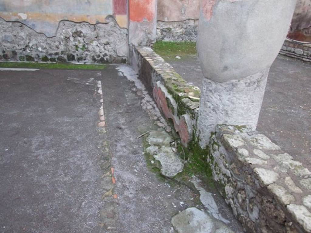 VII.4.48 Pompeii. December 2007. Peristyle, looking west along north side.