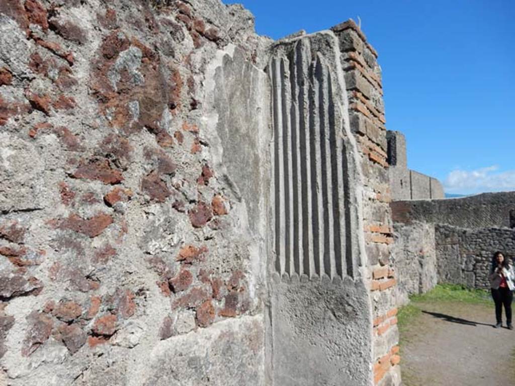 VII.7.10 Pompeii. May 2018. Looking south along east wall of tablinum (k) into atrium. 
Photo courtesy of Buzz Ferebee. 
