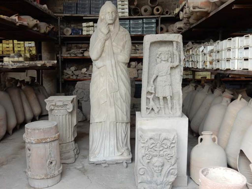 VII.7.29 Pompeii. May 2015. Items in storage. Photo courtesy of Buzz Ferebee.