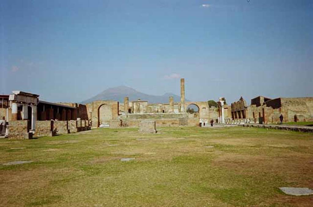 VII.8 Pompeii Forum. October 1992. Looking north. Photo by Louis Méric courtesy of Jean-Jacques Méric.