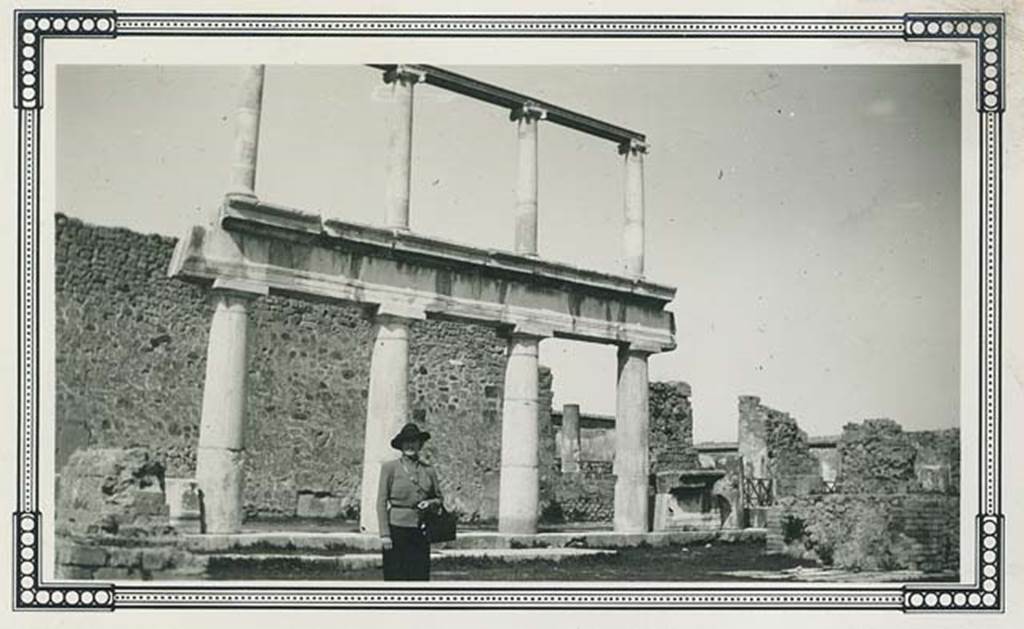 VII.8 Pompeii Forum. March 1939, a stop during a world cruise. Looking towards west side and two tier portico. Photo courtesy of Rick Bauer.
