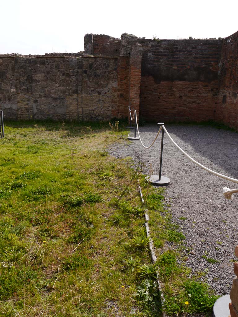VII.9.2, Pompeii. March 2019. Looking west along north wall.
Foto Anne Kleineberg, ERC Grant 681269 DÉCOR.
