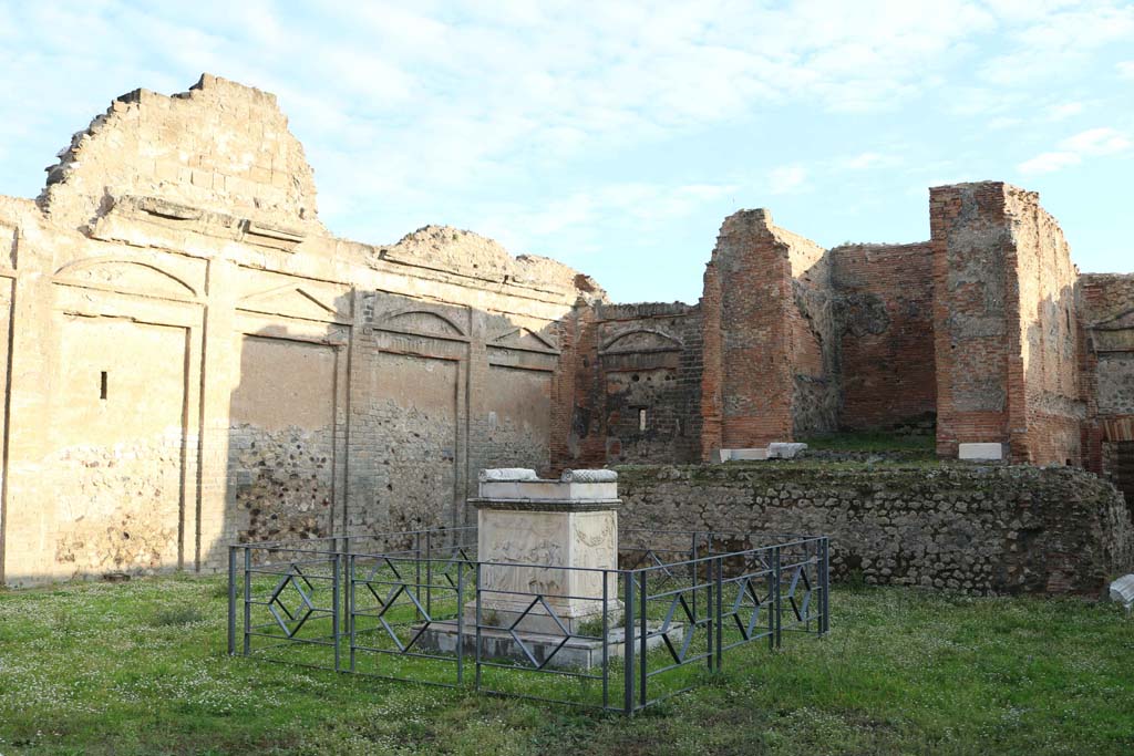 VII.9.2 Pompeii. March 2019. Looking south to stairs to podium at north end of cella.
Foto Anne Kleineberg, ERC Grant 681269 DÉCOR.

