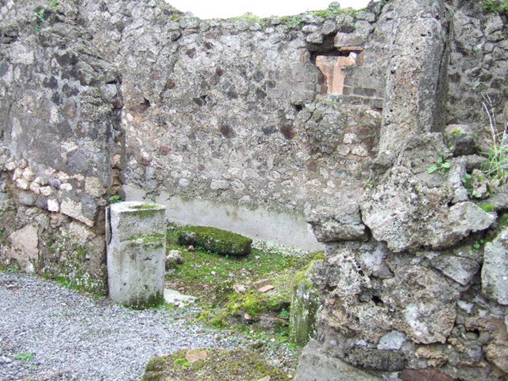 VII.9.47 Pompeii.  December 2005. Room 14. Kitchen area.

