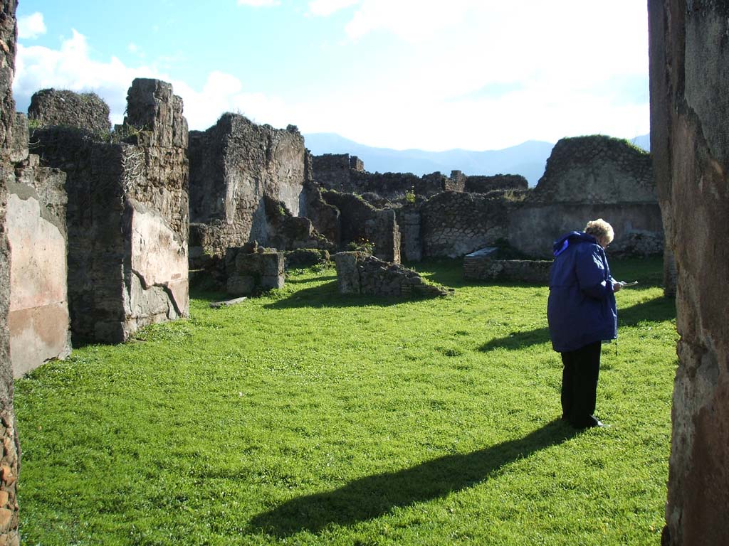 VII.12.3 Pompeii. December 2004. Looking south across atrium.