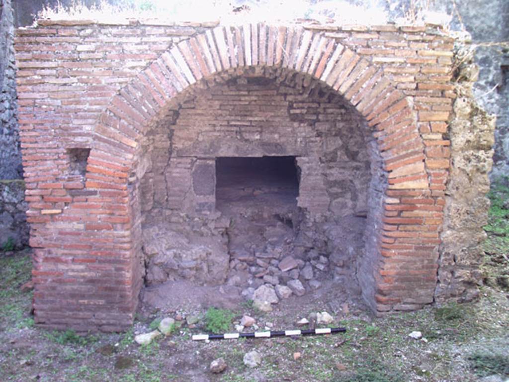 VII.12.11 Pompeii. July 2008. Looking south to oven. Photo courtesy of Jared Benton.