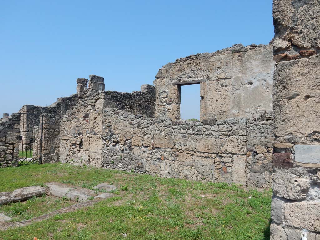 VII.16.12 Pompeii. June 2019. Room 24, looking north-west across atrium. Photo courtesy of Buzz Ferebee.

