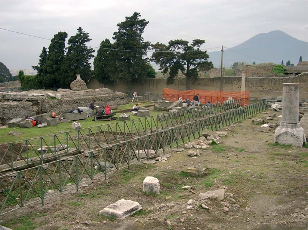 VIII.1.3 Pompeii. Pompeii, sanctuary of Venus from the south-west during excavation in 2006.
Photo courtesy of M. Carroll.
See Carroll M., 2008. Nemus et Templum. Exploring the sacred grove at the Temple of Venus in Pompeii in Nuove ricerche archeologiche nellarea vesuviana: (scavi 2003-2006). Roma: LErma di Bretschneider, p. 39 fig. 2.
