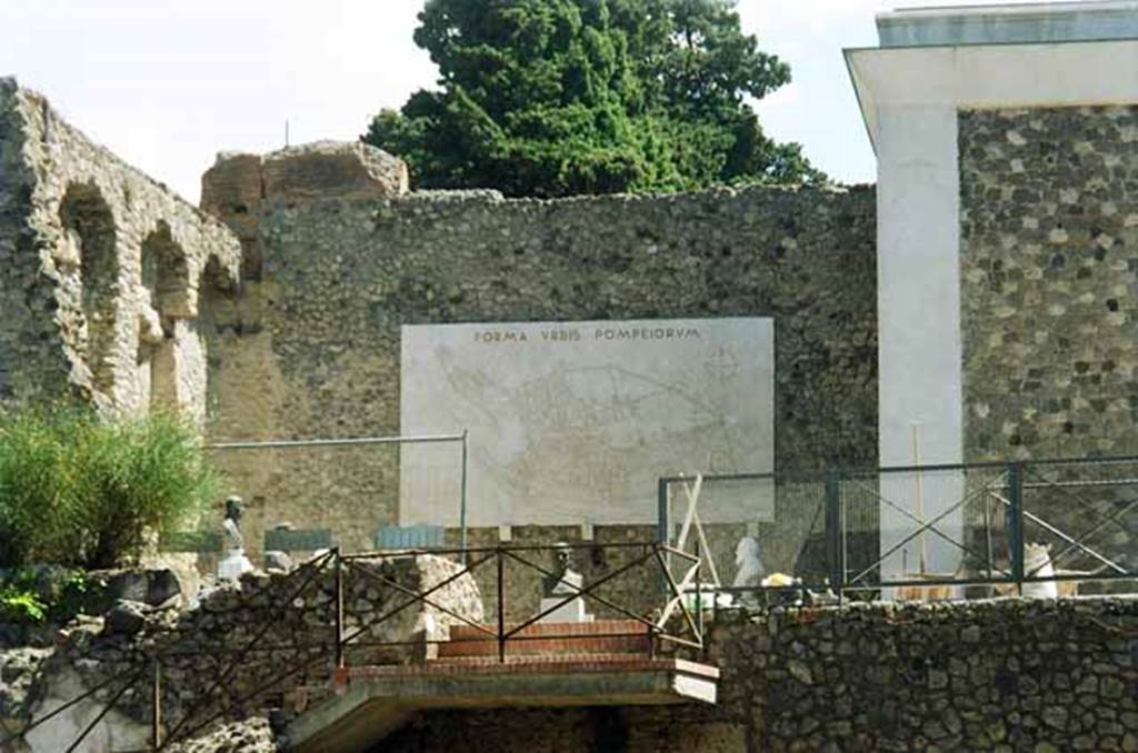 Larario dei Pompeianisti. July 2010. Photo courtesy of Rick Bauer. The Larario was inaugurated 13th June 1948 with the busts of Fiorelli, Ruggiero and Mau there.  Busts of Maiuri and Della Corte were added later. See Garcia y Garcia, L., 2006. Danni di guerra a Pompei. Rome: L’Erma di Bretschneider. (Page 205).