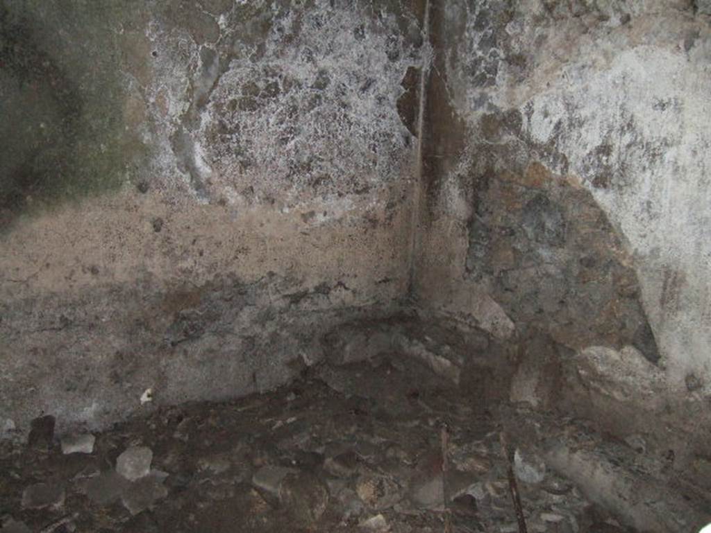 VIII.2.29 Pompeii. September 2005. Floor in north-east corner inside rear room.
(PPM’s room 4’,).
