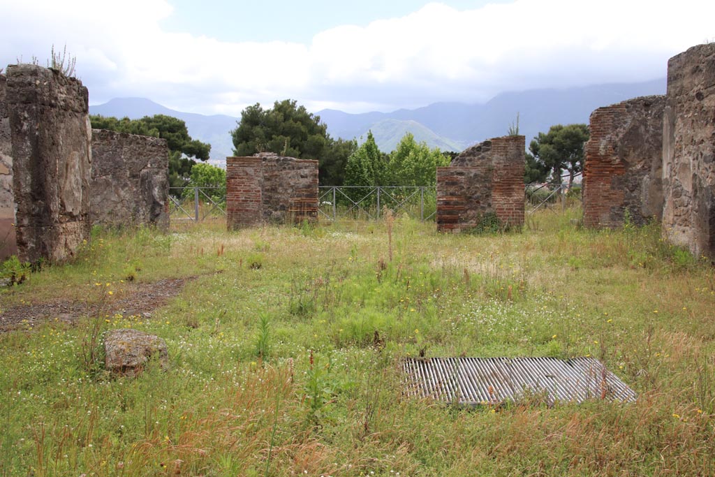 VIII.2.34 Pompeii. May 2024. Looking south across atrium. Photo courtesy of Klaus Heese.