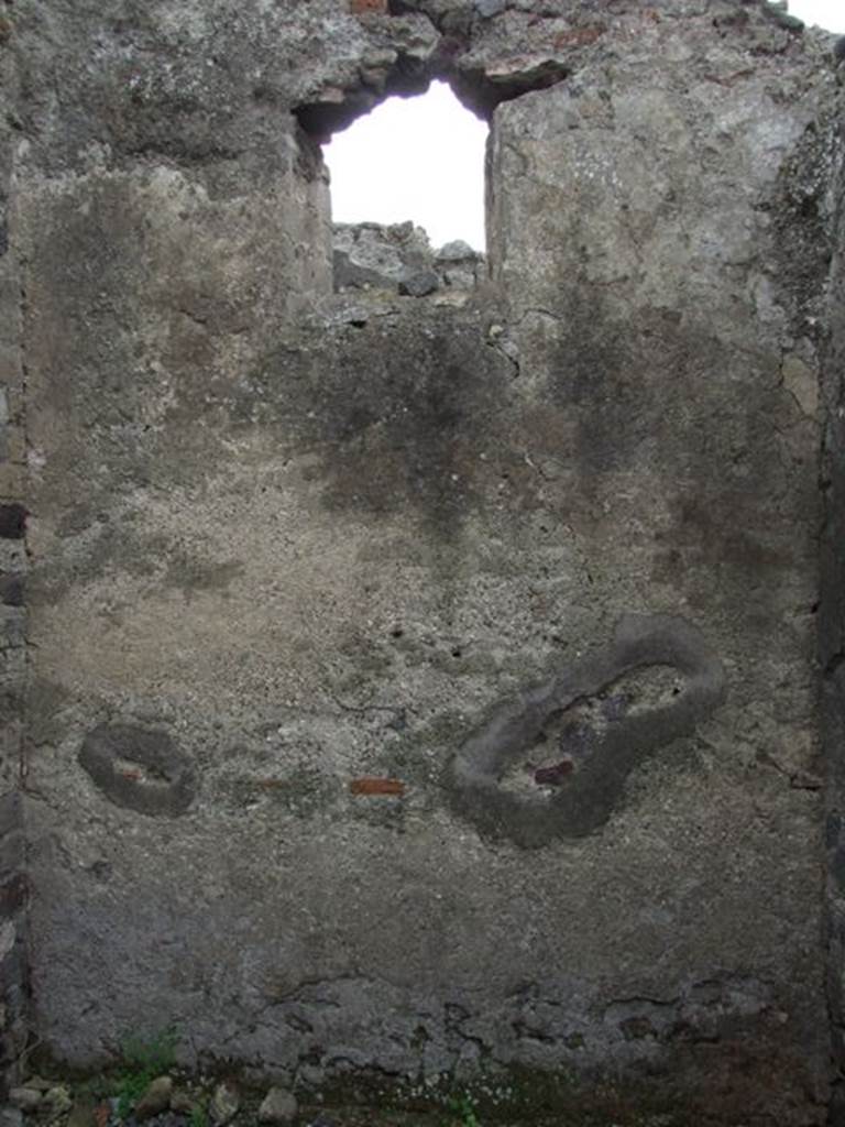 VIII.3.26 Pompeii.  December 2007.    South wall of rear room.