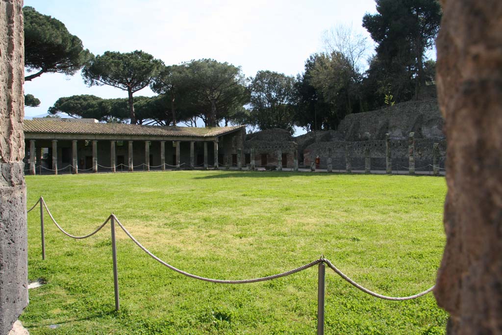 VIII.7.16 Pompeii. April 2013. Looking south-west across central area, from north-east.
Photo courtesy of Klaus Heese.
