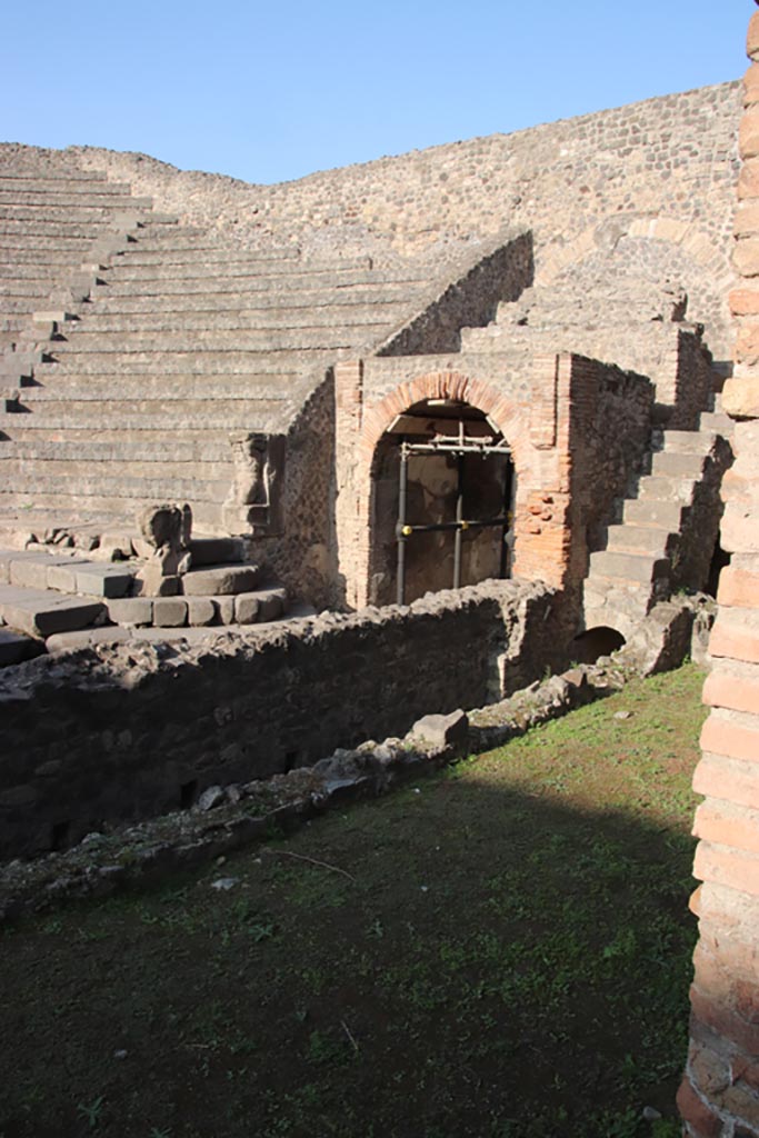 VIII.7.19/18 Pompeii. October 2023. Arched entrance/exit on east side. Photo courtesy of Klaus Heese.