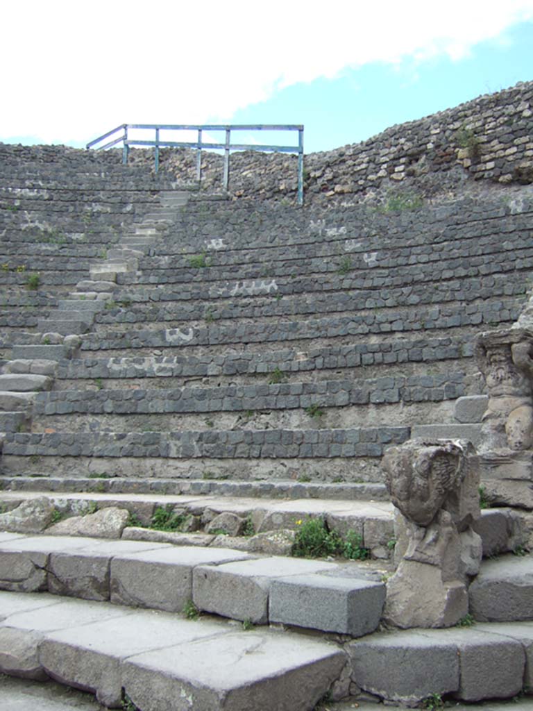 VIII.7.19 Pompeii. May 2006. Stone seating on east side.