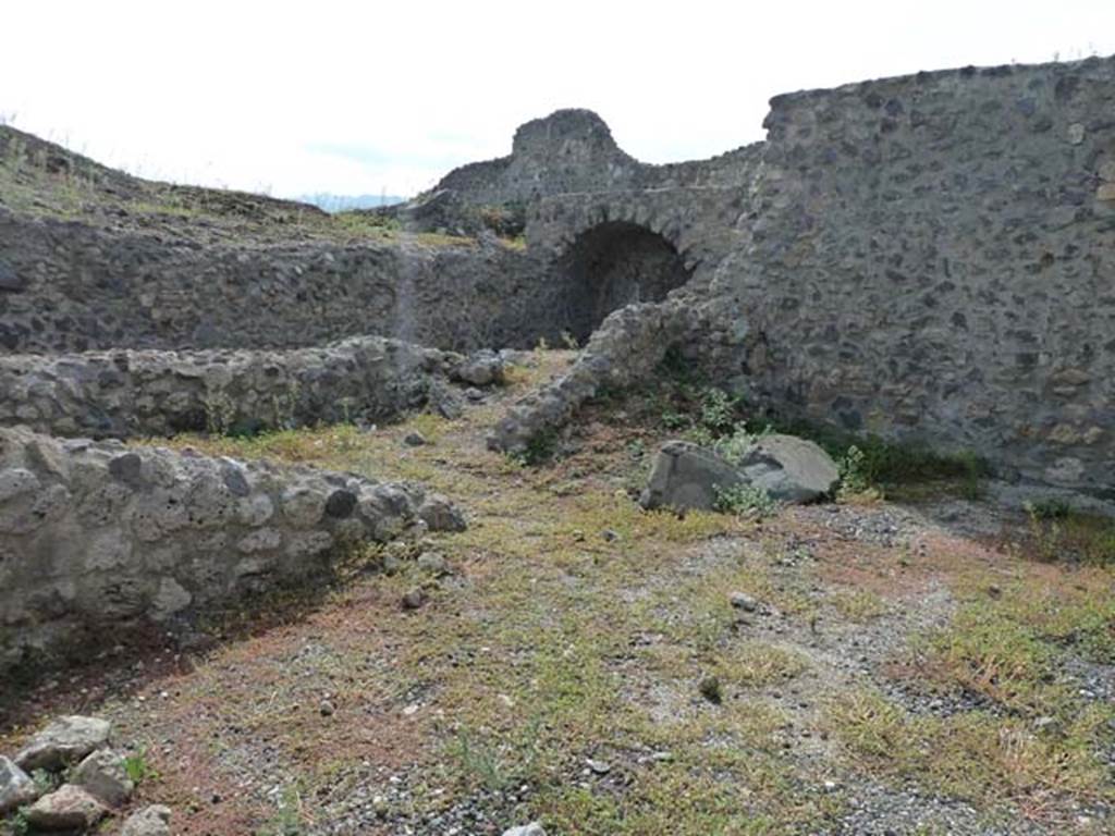 VIII.7.23 Pompeii. September 2015. Looking south-west towards doorway.