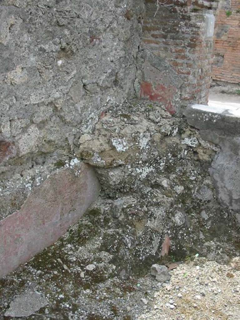 IX.1.3 Pompeii. May 2003. South-west corner of counter area. Photo courtesy of Nicolas Monteix.