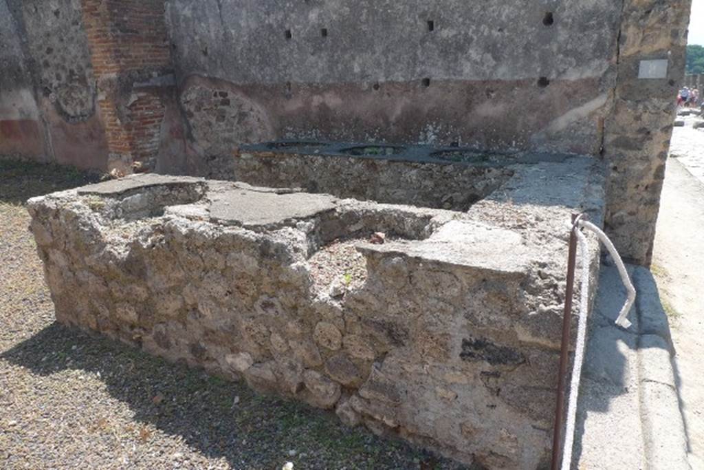 IX.1.8 Pompeii. July 2010. Looking south across counter. Photo courtesy of Michael Binns.