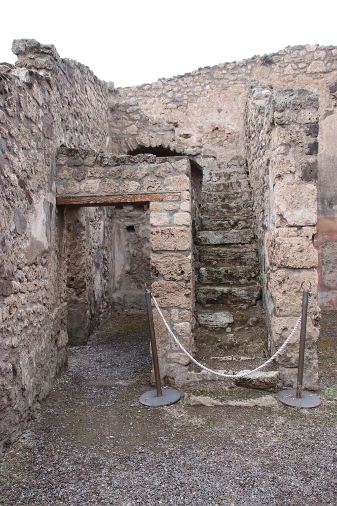 IX.1.12 Pompeii. October 2020. Looking towards corridor and stairs on nrth side of peristyle.
Photo courtesy of Klaus Heese.
