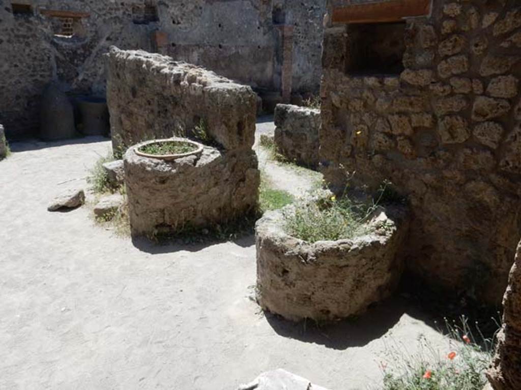 IX.1.33 Pompeii. May 2017. Looking south-west from oven towards south wall of IX.1.3.  Photo courtesy of Buzz Ferebee.  
