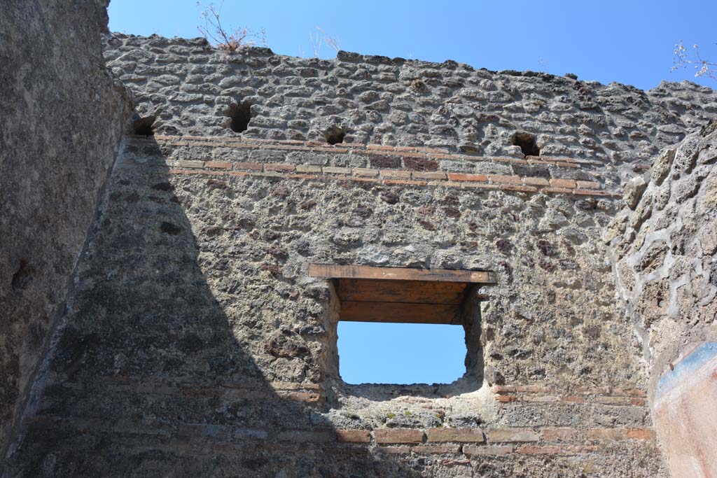 IX.5.2 Pompeii. May 2017. Room n, looking towards upper west wall.
Foto Christian Beck, ERC Grant 681269 DCOR.

