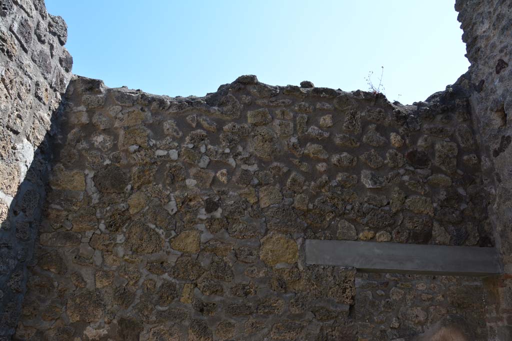 IX.5.2 Pompeii. May 2017. Room n, upper east wall at north end.
Foto Christian Beck, ERC Grant 681269 DCOR.
