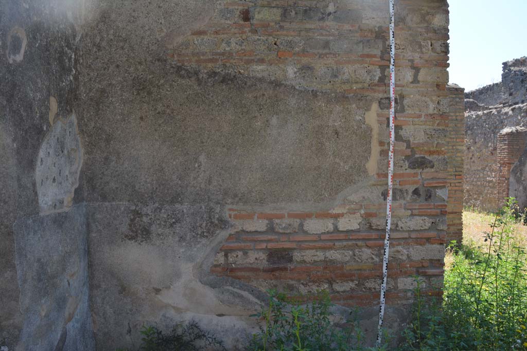 IX.5.2 Pompeii. May 2017. Room e, south-east corner and south wall.
Foto Christian Beck, ERC Grant 681269 DCOR.
