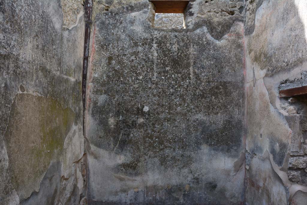 IX.5.2 Pompeii. March 2017. Room ‘f’, looking towards west wall. 
Foto Christian Beck, ERC Grant 681269 DÉCOR.
